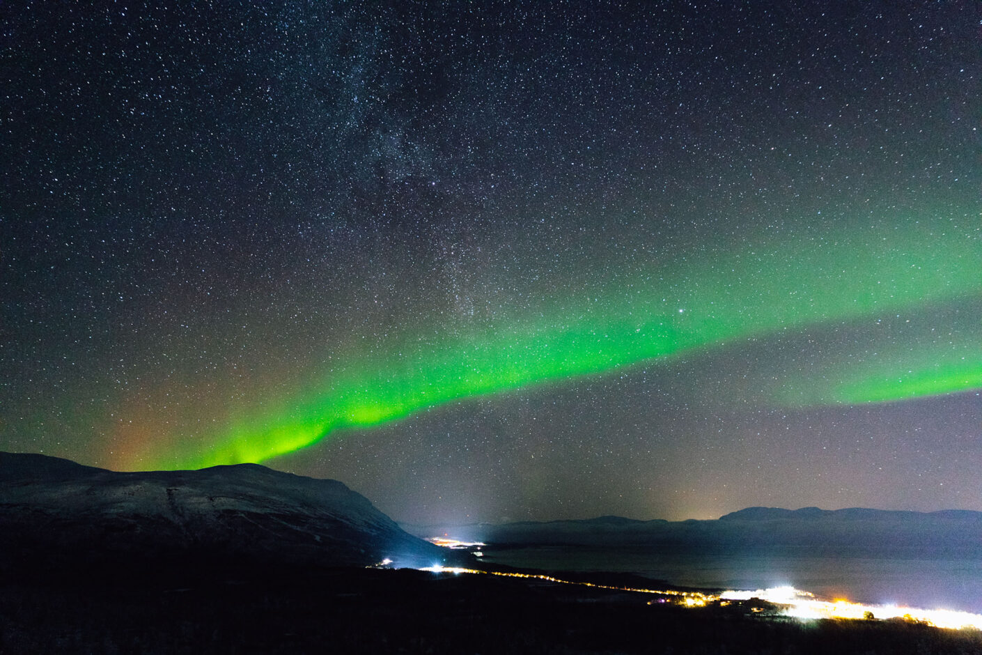 The Tree Hotel and Northern Lights Quest | Northern Lights Holiday Experts | Stay at the Famous Tree Hotel and then visit the Icehotel and Abisko | Aurora Nights