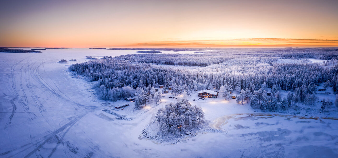 Brandon Lodge, individual cabins in the forest on the Bay of Bothnia