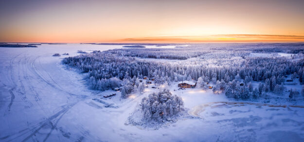 Brandon Lodge, individual cabins in the forest on the Bay of Bothnia