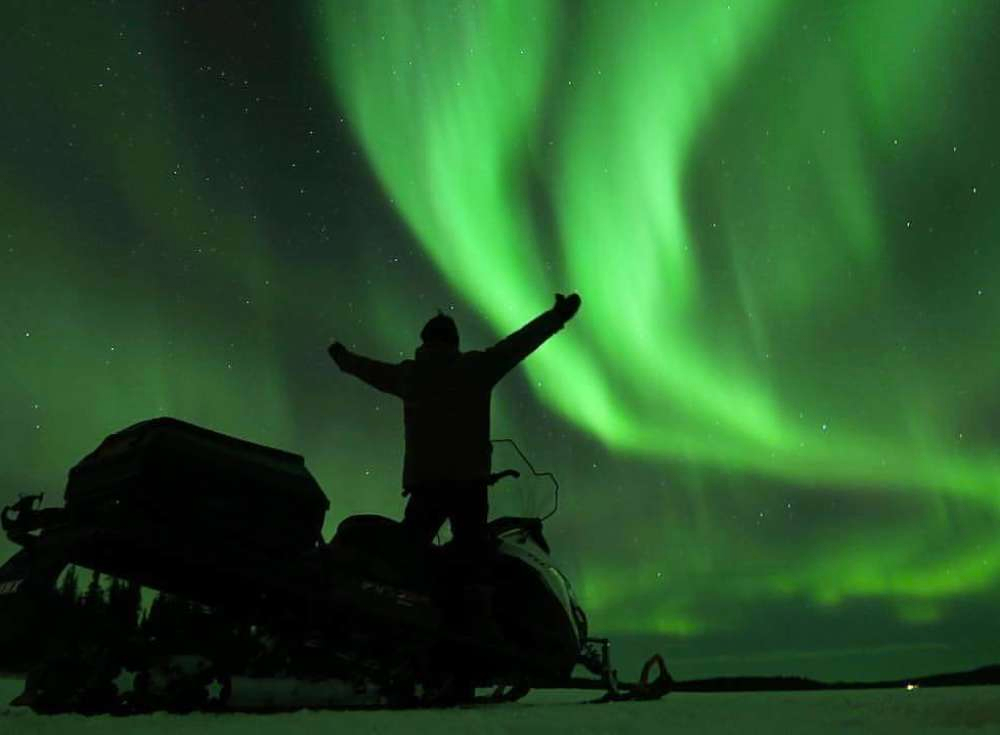 classic-lapland-northern-lights-short-breaks-thumbnail