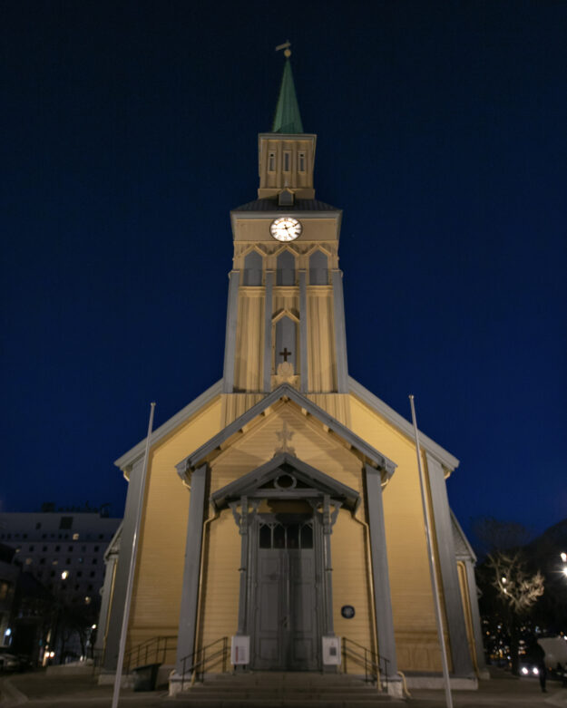 Tromsø, Norway, winter experiences and the pursuit of the Northern Lights. Aurora Nights.